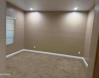 10743 W Desert Elm Lane - Photo Thumbnail 5