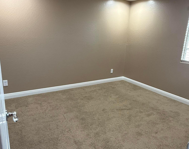 10743 W Desert Elm Lane - Photo Thumbnail 36