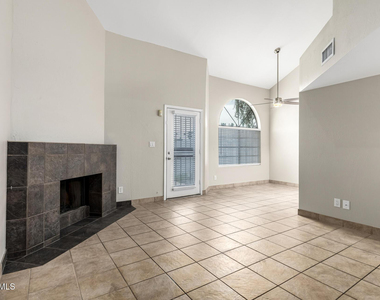 4328 N 36th Street - Photo Thumbnail 4