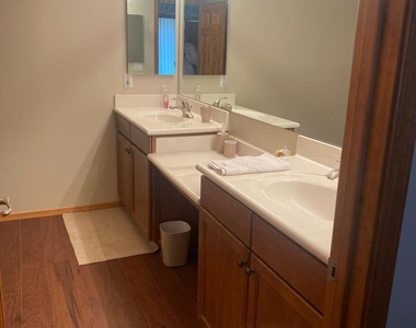 805 N Grapevine Circle - Photo Thumbnail 8