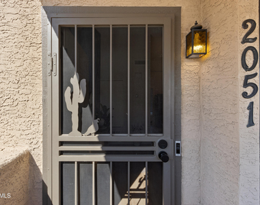 5704 E Aire Libre Avenue - Photo Thumbnail 44