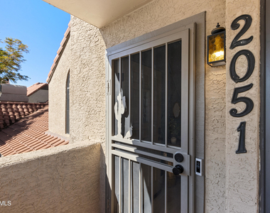5704 E Aire Libre Avenue - Photo Thumbnail 43