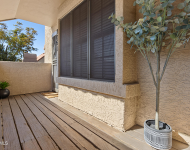5704 E Aire Libre Avenue - Photo Thumbnail 42