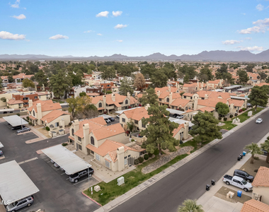 5704 E Aire Libre Avenue - Photo Thumbnail 75