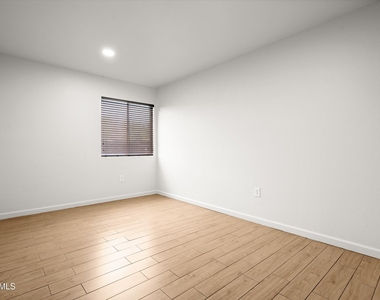 5877 N Granite Reef Road - Photo Thumbnail 16