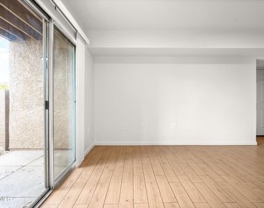 5877 N Granite Reef Road - Photo Thumbnail 4