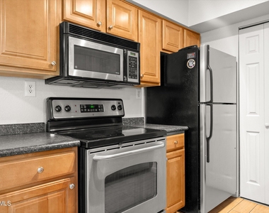 5877 N Granite Reef Road - Photo Thumbnail 7
