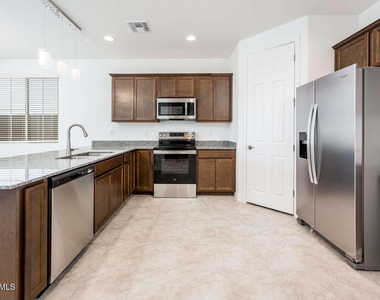 12251 W Caraveo Place - Photo Thumbnail 9