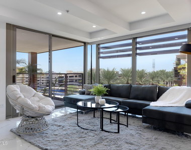 7157 E Rancho Vista Drive - Photo Thumbnail 9