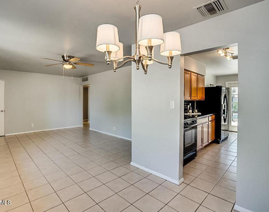 543 W 19th Street - Photo Thumbnail 7