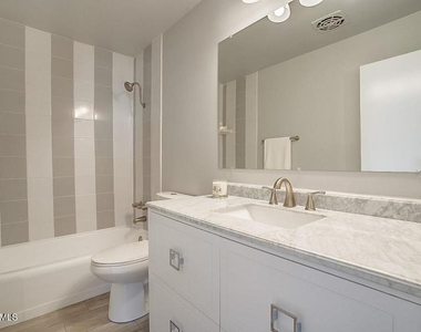 543 W 19th Street - Photo Thumbnail 15