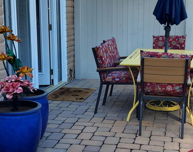3737 E Turney Avenue - Photo Thumbnail 15