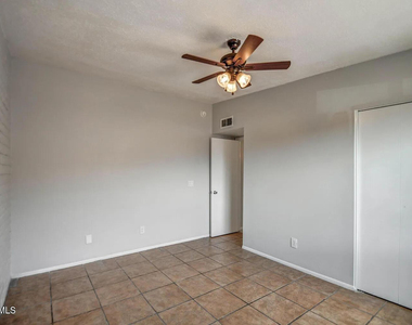 1612 E Gaylon Drive - Photo Thumbnail 29