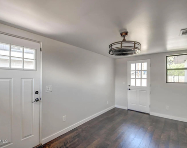 1612 E Gaylon Drive - Photo Thumbnail 15