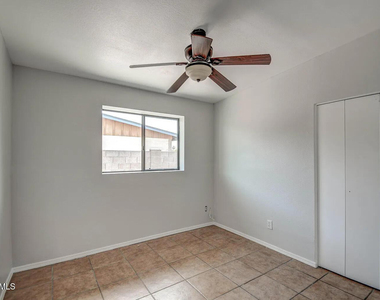 1612 E Gaylon Drive - Photo Thumbnail 26