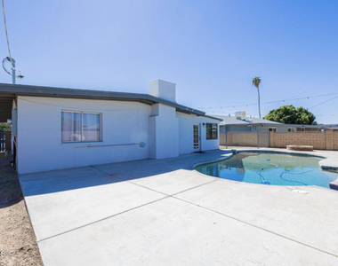 1612 E Gaylon Drive - Photo Thumbnail 37