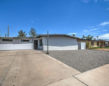 1612 E Gaylon Drive - Photo Thumbnail 1