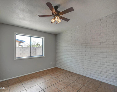 1612 E Gaylon Drive - Photo Thumbnail 28