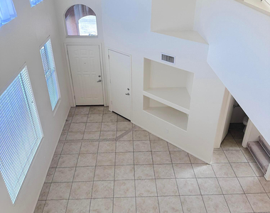 4106 E Chambers Street - Photo Thumbnail 3