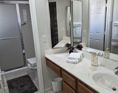 10865 E Keats Avenue - Photo Thumbnail 17