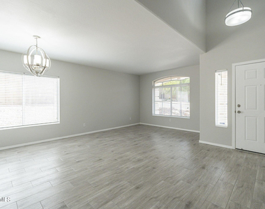 6326 W El Cortez Place - Photo Thumbnail 6