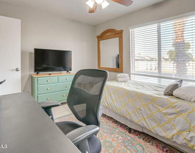 9819 N 67th Drive - Photo Thumbnail 18