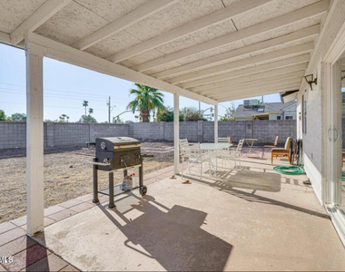 9819 N 67th Drive - Photo Thumbnail 28