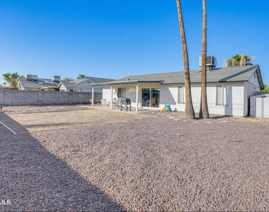 9819 N 67th Drive - Photo Thumbnail 26