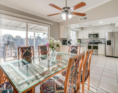 9819 N 67th Drive - Photo Thumbnail 6