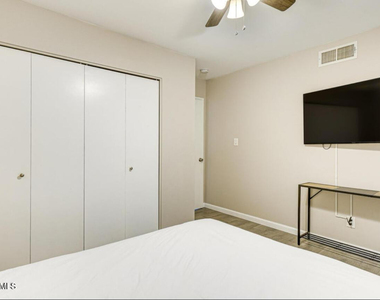 14236 N 23rd Street - Photo Thumbnail 23