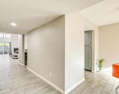 14236 N 23rd Street - Photo Thumbnail 11
