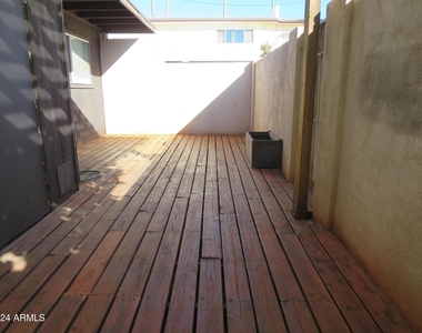 1450 E Bethany Home Road - Photo Thumbnail 11