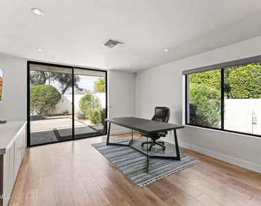 6834 N 72nd Place - Photo Thumbnail 20