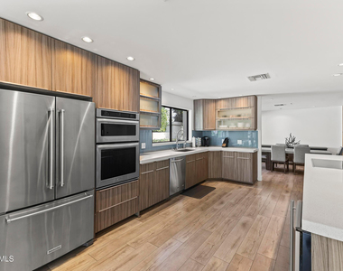 6834 N 72nd Place - Photo Thumbnail 16