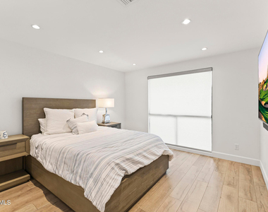 6834 N 72nd Place - Photo Thumbnail 42