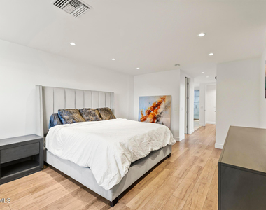 6834 N 72nd Place - Photo Thumbnail 36