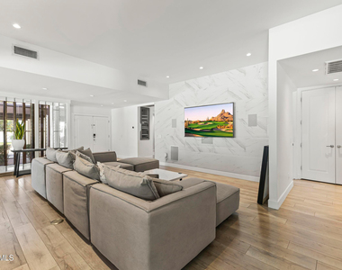 6834 N 72nd Place - Photo Thumbnail 23