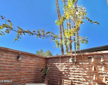 3022 N 32nd Street - Photo Thumbnail 8