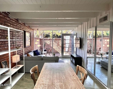 3022 N 32nd Street - Photo Thumbnail 3