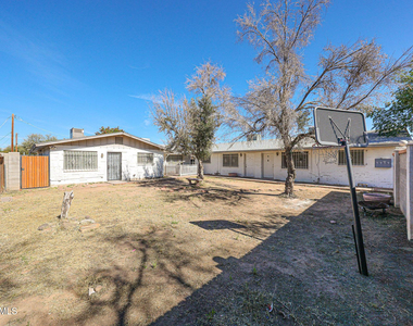 2226 W Heatherbrae Drive - Photo Thumbnail 2