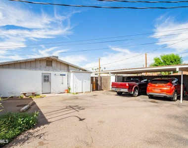 2226 W Heatherbrae Drive - Photo Thumbnail 18