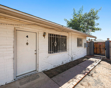 2226 W Heatherbrae Drive - Photo Thumbnail 3