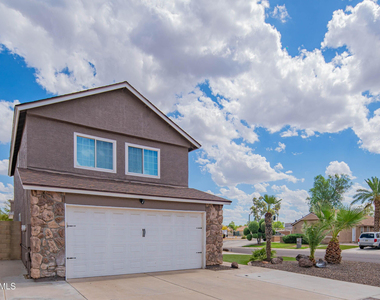 10615 N 63rd Drive - Photo Thumbnail 2