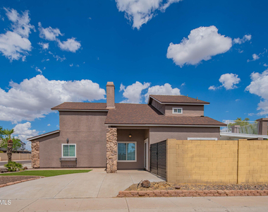 10615 N 63rd Drive - Photo Thumbnail 3