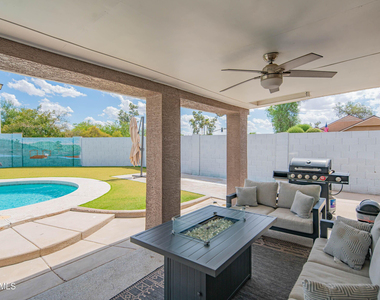 10615 N 63rd Drive - Photo Thumbnail 4