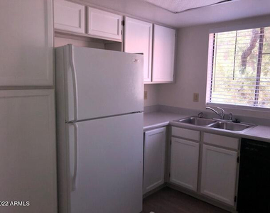 818 S Westwood -- - Photo Thumbnail 5