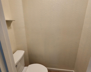 15548 W Catalina Drive - Photo Thumbnail 18