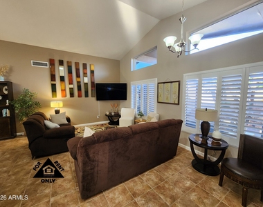 15548 W Catalina Drive - Photo Thumbnail 4