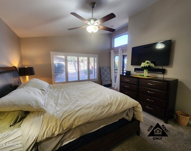 15548 W Catalina Drive - Photo Thumbnail 13