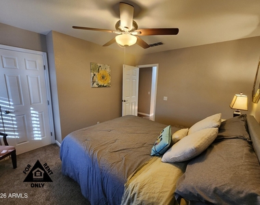 15548 W Catalina Drive - Photo Thumbnail 21